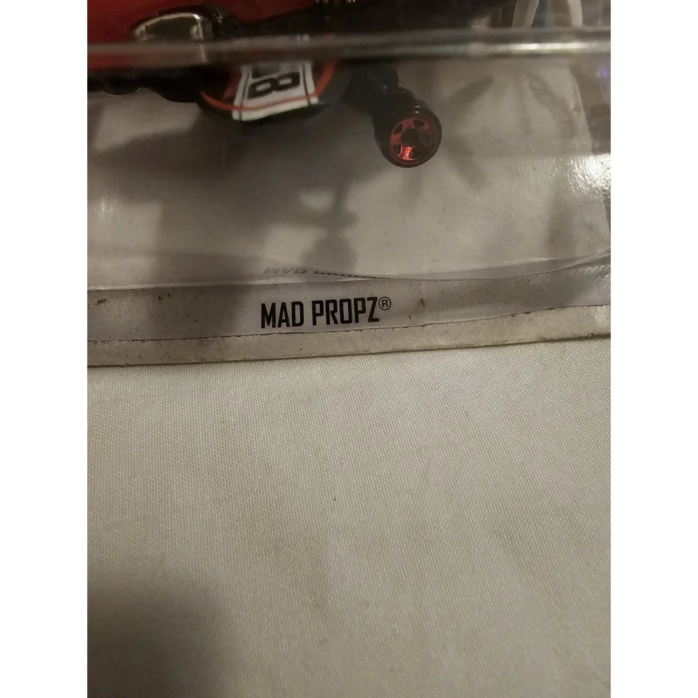 Hot Wheels Mad Propz HW‎ City 2013 Airplane – Card Damage